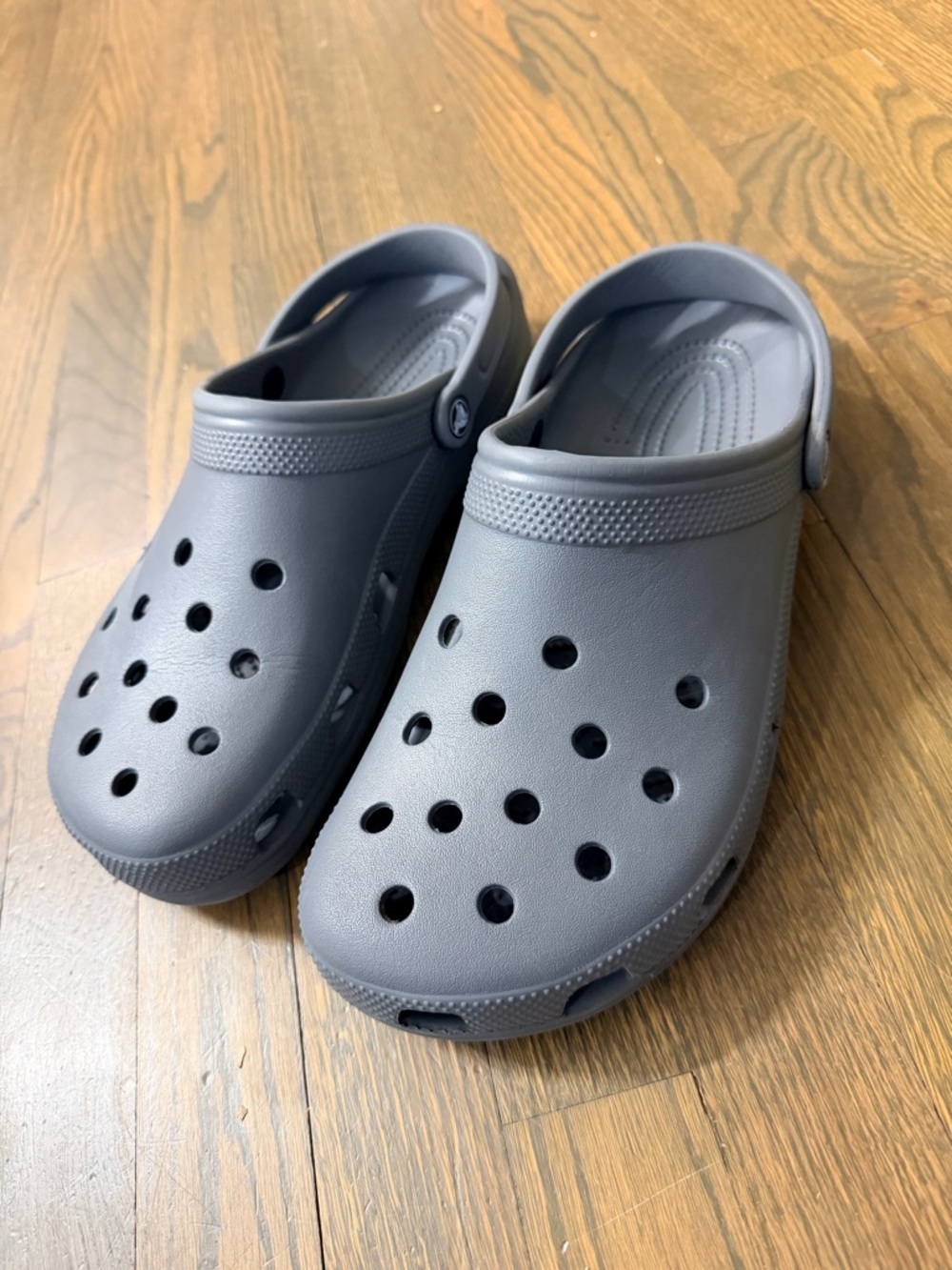 CROCS Classic Clog in Gray